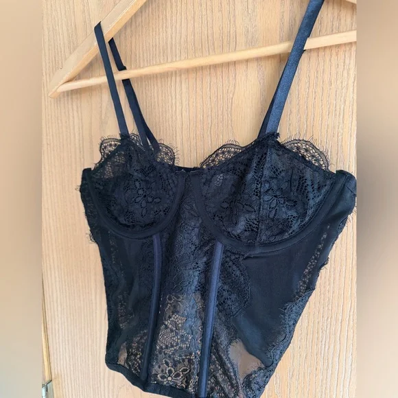 KATHY Vintage-Inspired Whimisgoth Feminine Edgy Glam Black Lace Corset Top Sz M - Picture 2 of 16